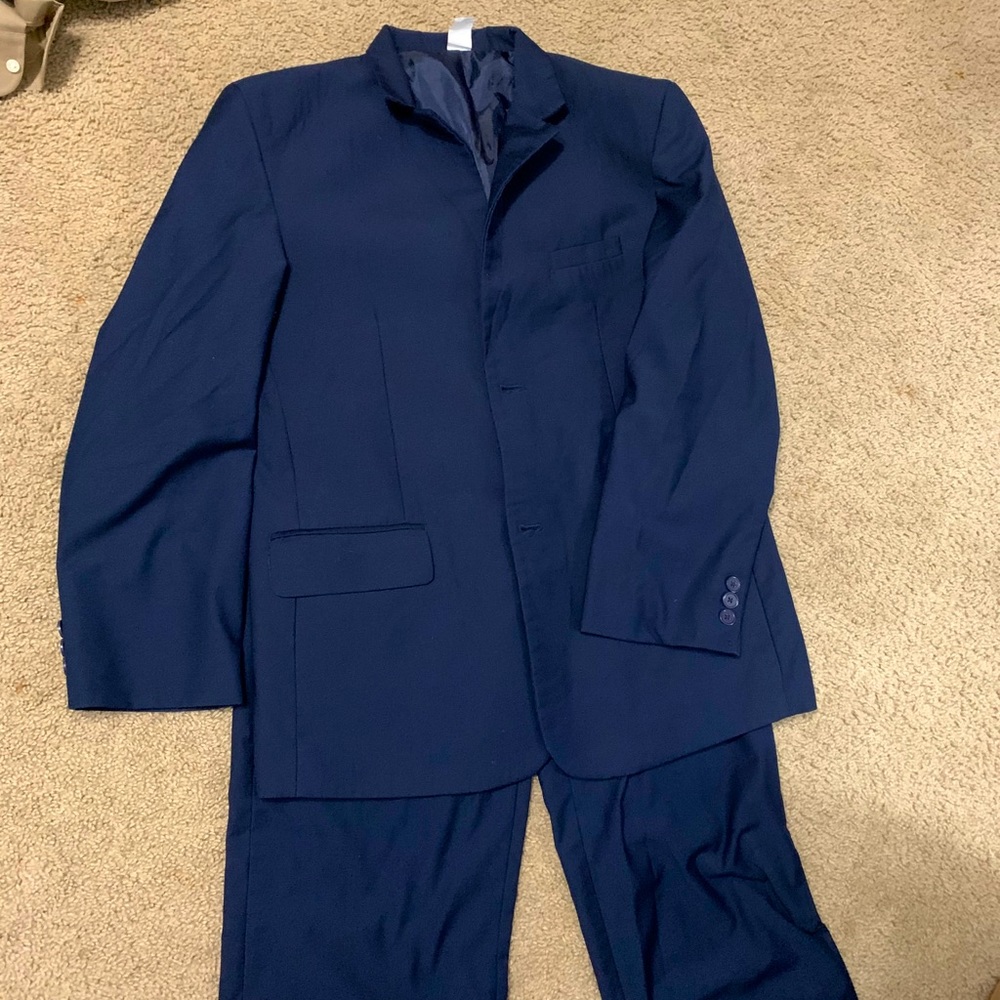 Navy Boys Suit size 18 Husky
